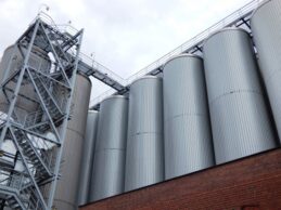 Breaking Down the Pros and Cons: Aluminum Roofs vs Other Materials